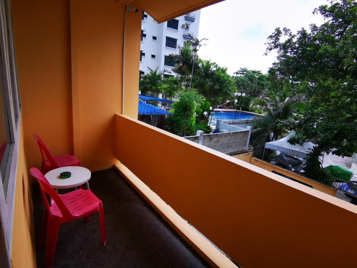 Lpm Room Tanjung Bungah  Extérieur photo
